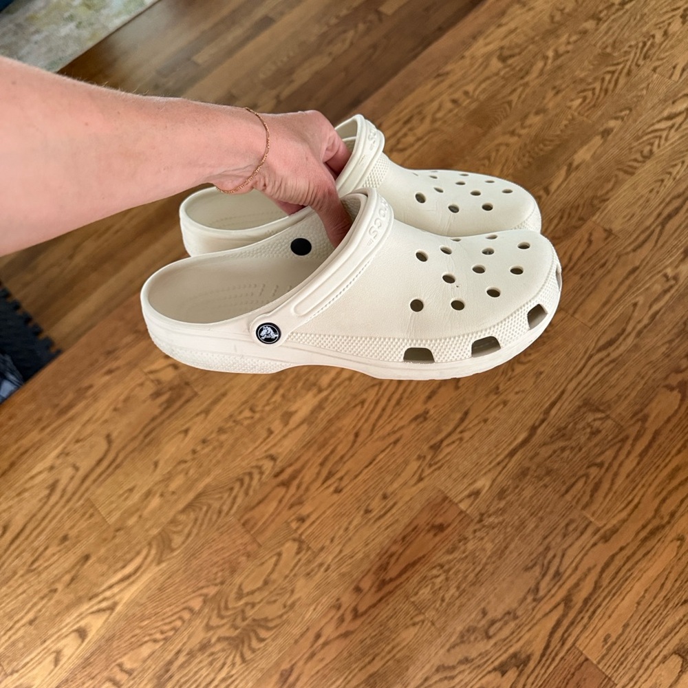Mens Bone colored Crocs Sz 11